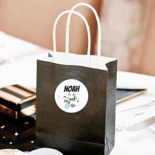 Adesivo Redondo Spooky One | primeiro aniversario de Halloween | A (Criador carregado)