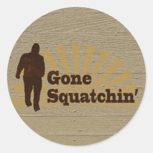 Adesivo Redondo Squatchin ido Bigfoot engraçado Sasquatch