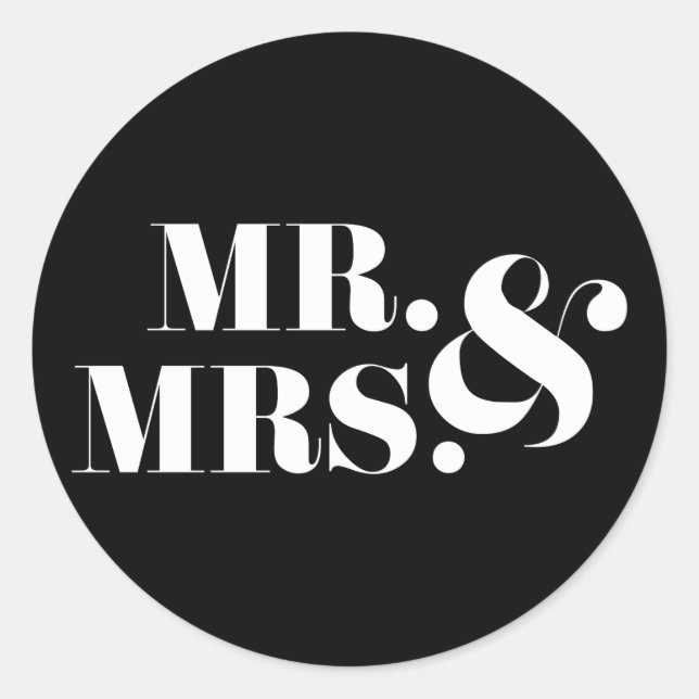 Adesivo Redondo Sr. e Sra. Modern Bold Wedding Favor Sticker (Frente)
