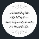 Adesivo Redondo Sr. e Sra. Wedding Kisses Poem<br><div class="desc">Este encantador colega e colega redondo apresenta um poema de querido personalizado com os nomes da noiva e do noivo. Este seria um adesivo perfeito para destacar uma caixa de favor segurando Hershey Kisses.</div>
