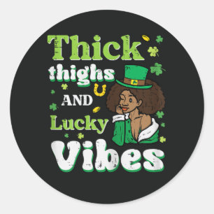 Adesivo Redondo St Patricks Afro Coxas Grossas Vibrações Sortudas