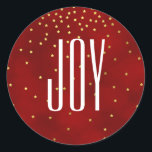Adesivo Redondo Stars and Joy Christmas Stickers<br><div class="desc">Os adesivos de envelopes de na moda de Natal feitos em vermelho,  com estrelas de tom dourado.O texto branco grande lê JOY e pode ser personalizado para ler o que você quer. Estão disponíveis produtos de férias coordenados.</div>