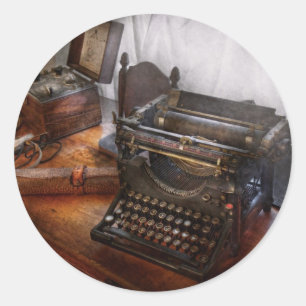 Adesivo Redondo Steampunk - máquina de escrever - o mensageiro