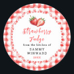 Adesivo Redondo Strawberry Fudge Label Homemade Candy<br><div class="desc">A sweet strawberry fudge label featuring a soft strawberry design framed with a delicate lace-style border. The red gingham background adds a warm, homemade candy shop feel. Perfect for packaging fudge for gifting or sharing. Add your name and year for a personal finishing touch. Ideal for Valentine’s Day, holidays, or...</div>