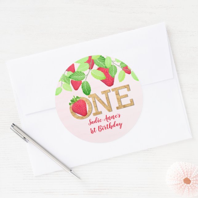 Adesivo Redondo Strawberry primeiro aniversario Girl Red Rustic (Envelope)