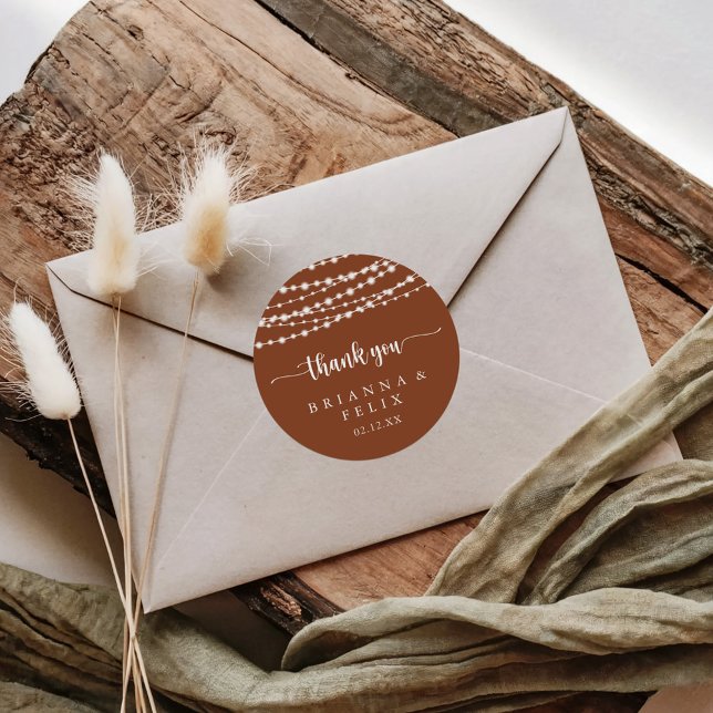 Adesivo Redondo String Lights Terracotta Obrigado Favor De Casamen (Criador carregado)