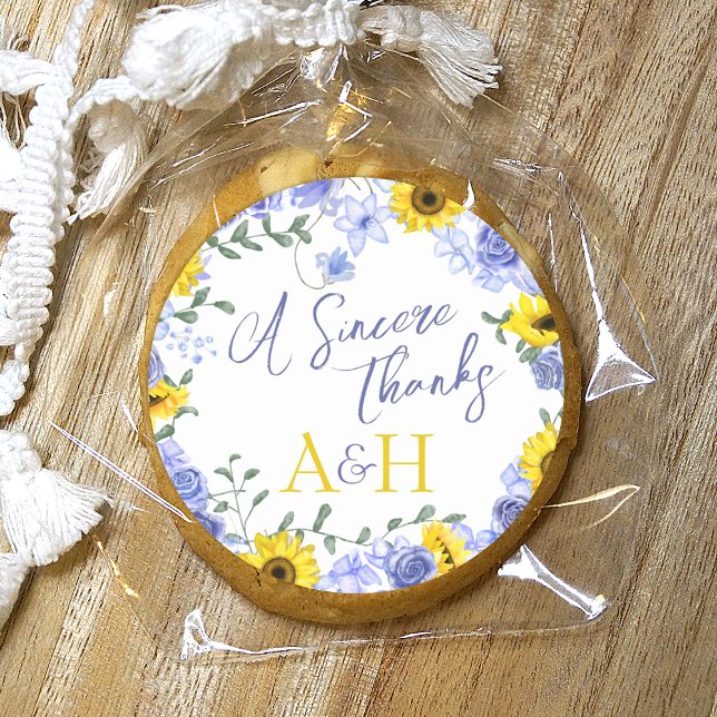 Adesivo Redondo Sunflower & Light Blue Floral Wreath Wedes (yellow sunflowers, dusty blue roses wedding favor sticker, label for cookies, treats and gifts)