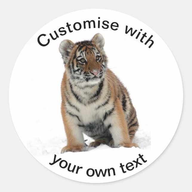 Adesivo Redondo Tiger Cub in the Snow Custom Text (Frente)