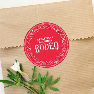 Adesivo Redondo Típografia Simples de Aniversário Bandana Vermelha