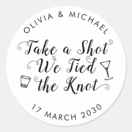 Adesivo Redondo Tire Um Tiro Com O Favor De Bebida De Casamento Do