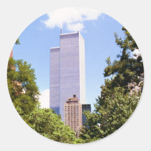 Adesivo Redondo Torres através das árvores