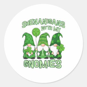 Adesivo Redondo Travessuras com gnomos dia de são patrício gnomo