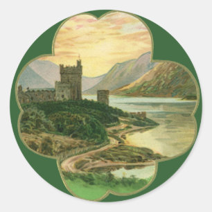 Adesivo Redondo Trevo da Sorte Dourado Vintage com um Castelo Irla