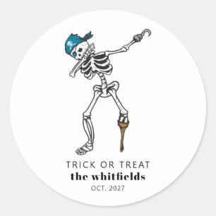 Adesivo Redondo Trick or Treat Halloween Pirata Dançando Dab