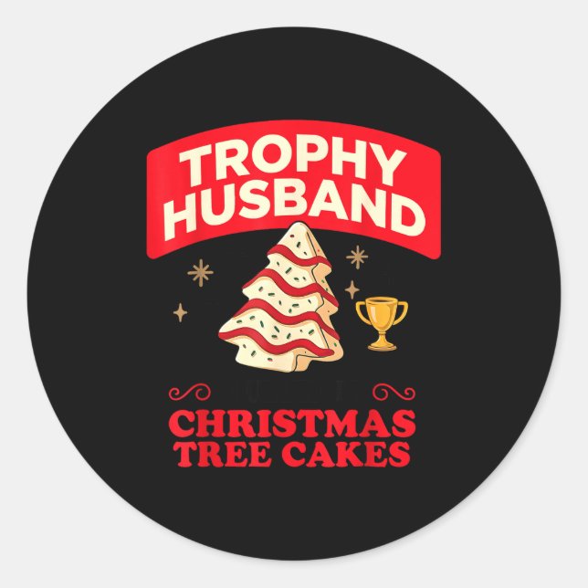 Adesivo Redondo Trophy Retro Husband Fueled By Christmas Tree Cake (Frente)