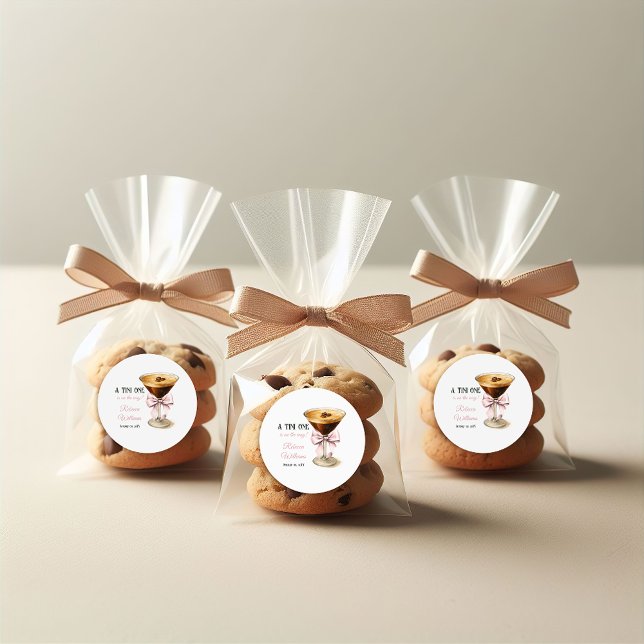 Adesivo Redondo Um Arco Rosa Tini, Chá de fraldas Espresso Martini (Criador carregado)