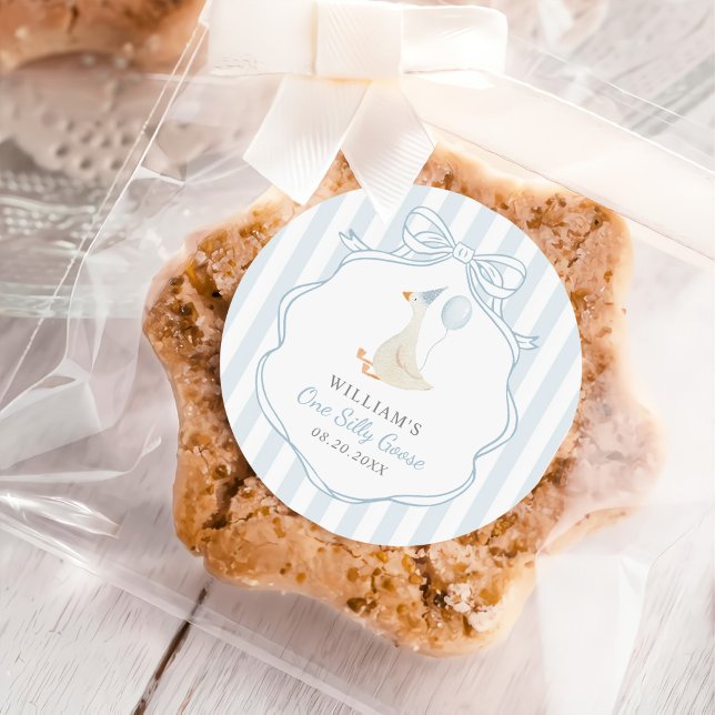 Adesivo Redondo Um Bobo ganha Arco azul primeiro aniversário (Criador carregado)