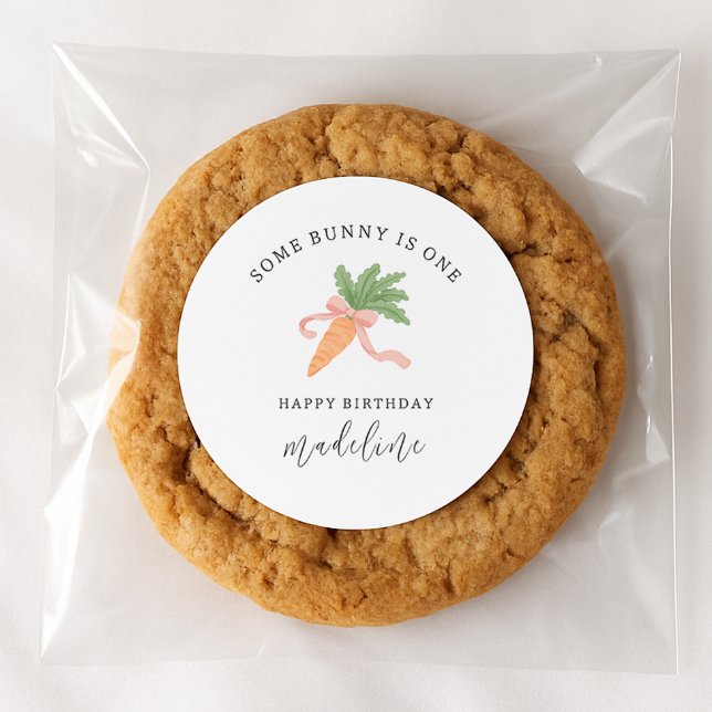 Adesivo Redondo Um coelho é um primeiro aniversario simples modern (Criador carregado)