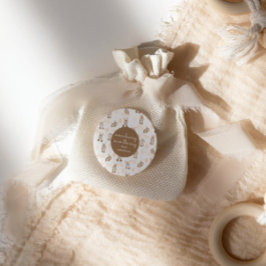 Adesivo Redondo Um coelho está no caminho do Chá de fraldas neutro