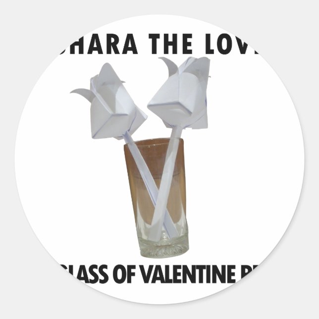 Adesivo Redondo Um copo de paz namorados. (Frente)