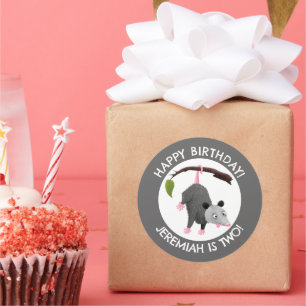 Adesivo Redondo Um desenho animado de aniversário personalizado