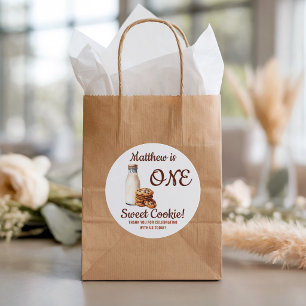 Adesivo Redondo Um Docinho! Primeira Festa de aniversário