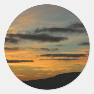 Adesivo Redondo Um moinho de vento só no por do sol