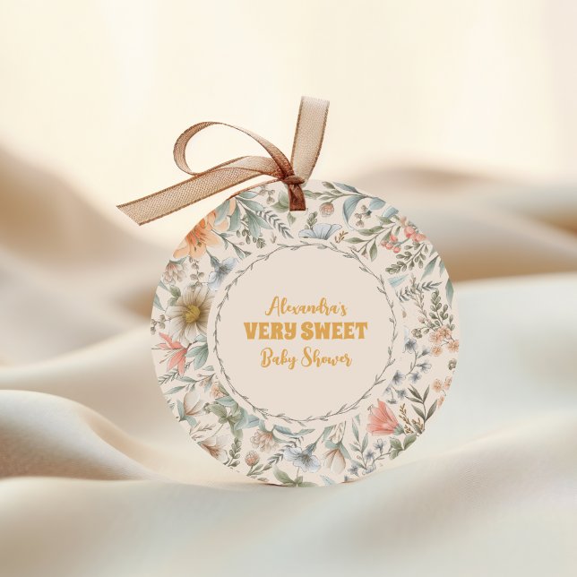 Adesivo Redondo Um pequeno Chá de fraldas de flor selvagem (Criador carregado)