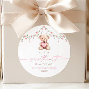Adesivo Redondo Um Pequeno Ursinho Rosa de Estimação Baby Shower