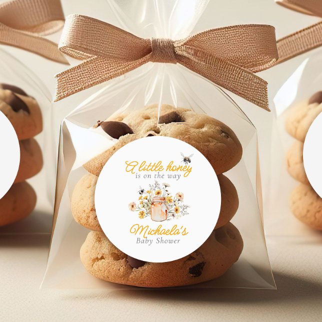 Adesivo Redondo Um Pouco De Mel No Caminho Do Chá de fraldas De Aq (Criador carregado)