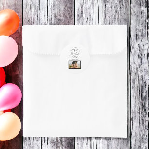 Adesivo Redondo Uma doce extremidade para uma nova foto de graduaç