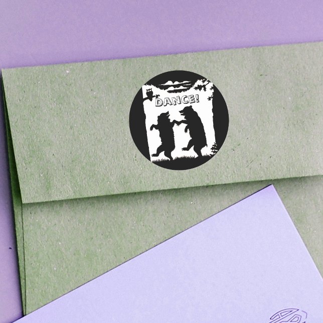 Adesivo Redondo Ursos Dançantes Silhueta Preta (Two dancing black bears under trees in grass owl on black and white round stickers.)