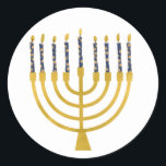 Adesivo Redondo Velas Azuis Festivas Menorah Hanukkah Desenho<br><div class="desc">Velas de folha de ouro falsa para a comemoração de Chanucá. A ilustração menorah Whimsical com estrelas brancas cobria velas celestiais em um falso suporte de velas menorah dourada. Menorah starry Hanukkah ilustrou presentes de design e produtos de papel.</div>