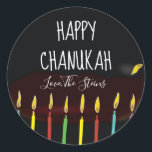 Adesivo Redondo Velas Menorah "Happy Chanukah"<br><div class="desc">Chanucá/adesivos Holiday, personalize. Feliz Chanukah Menorah Candles. Escolha entre adesivos de 1/2" e 3". Personalize excluindo e substituindo texto por sua própria mensagem. Escolha seu tamanho de fonte, estilo e cor favoritos. Obrigados para parar e comprar! Seu negócio é muito apreciado! Feliz Hanukkah! Forma: adesivo redondo clássico Faça o seu...</div>