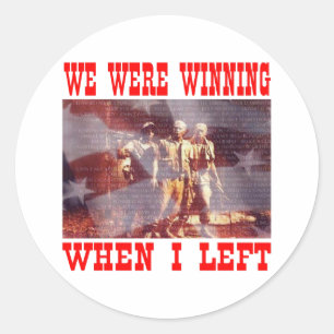 Adesivo Redondo Vietnã Estávamos Ganhando Quando Eu Saí