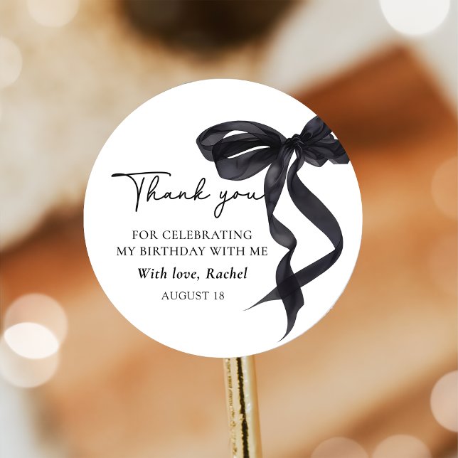 Adesivo Redondo Vinheta de Aniversário do Arco Preto Coquette Eleg (Criador carregado)