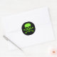Adesivo Redondo Vinheta de crânio verde de perigo biológico (Envelope)