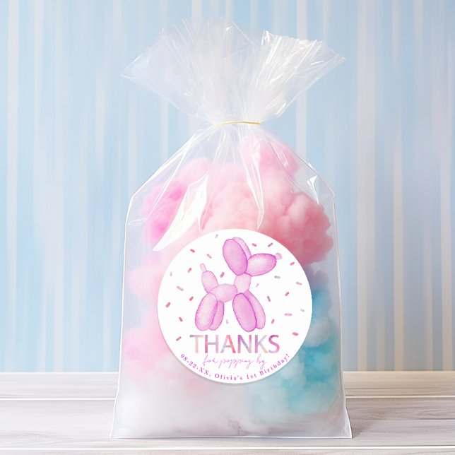 Adesivo Redondo Vinheta do animal do Balão Rosa (purple pastel watercolor 1st birthday party stickers)
