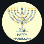 Adesivo Redondo Vinheta Menorah em Círculos Concentrados<br><div class="desc">Dezenas de círculos concêntricos formam-se juntos para fazer uma menorah acesa de Chanucá. Adicione sua mensagem abaixo. Utilizar como selos de envelopes,  em presentes ou como favores. Você também pode mudar o plano de fundo se quiser. Disponível em produtos correspondentes. com</div>