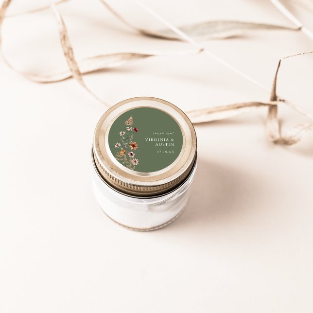 Adesivo Redondo Vinheta redonda verde Floral clássica (Sage Green Floral Classic Round Sticker with Butterfly by Painted Paperie
)