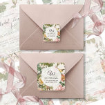 Adesivo Redondo Vintage Rosa Rosa Rosa Floral Monograma Endereço d<br><div class="desc">"Vintage Blush Pink, White e Yellow Rose e Peony Floral Monogramas Return Address stickers." O envelope do endereço de volta redondo selado com o seu monograma, nome e endereço. Partículas brancas e cinzas de madeira macias, com texto negro e design de padrão botânico vintage e de papel de pássaro, criado...</div>