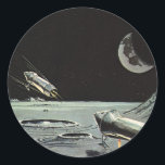 Adesivo Redondo Vintage Science Fictions, Rocket ships Moon Planet<br><div class="desc">Imagem de Vintage no espaço sideral e imagem de Ficção Científica futurista planetas. Viagem e design de transporte com foguetes decolando na lua e voando em direção ao planeta Terra no distante céu escuro da noite no futuro.</div>