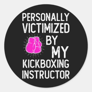 Adesivo Redondo Vitimado Pelo Meu Engraçado Chute de Kickboxing de