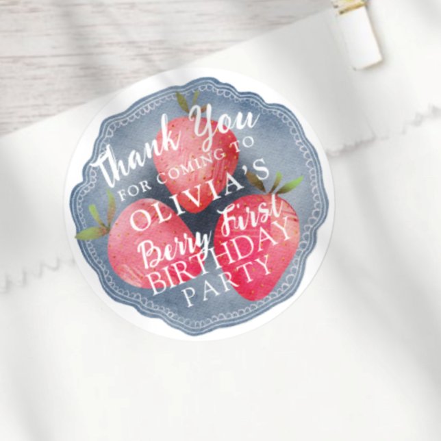 Adesivo Redondo Watercolor Berry First Birthday Favor  (Criador carregado)