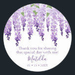Adesivo Redondo Watercolor Wisteria Obrigado | Bat Mitzvah<br><div class="desc">Este design apresenta elegantes flores de wisteria de aquarela em lavanda macia e roxo com folhas verdes em fundo branco com sua mensagem de obrigado Bat Mitzvah e a data abaixo. Personalize editando o texto nas caixas de texto. Projetado para você pelo Evco Studio www.zazzle.com/store/evcostudio #mitzvah #batmitzvah #eventplanejer #mazeltov #jewant...</div>