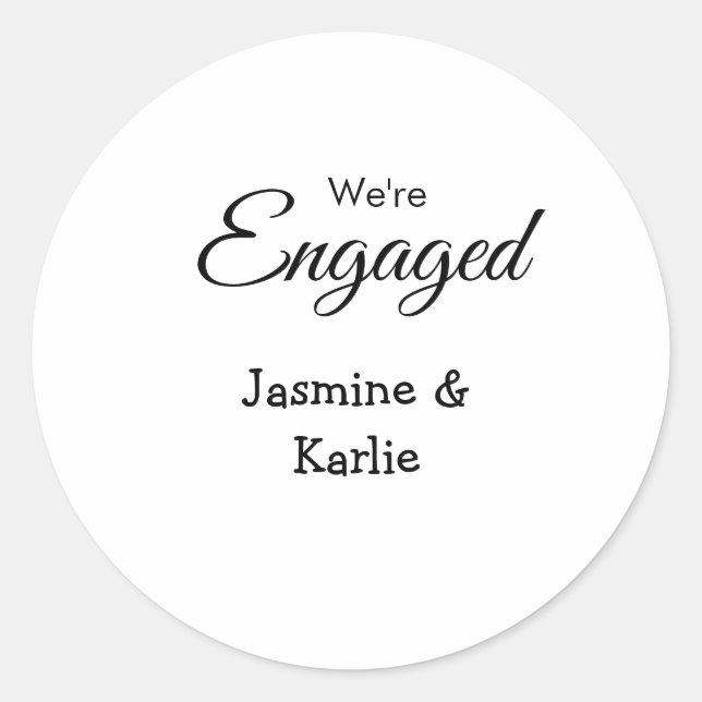 Adesivo Redondo We are engaged couple name romantic stylish simple (Frente)