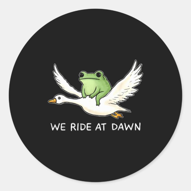 Adesivo Redondo We Ride At Dawn Funny Frog Riding Goose Chaotic An (Frente)