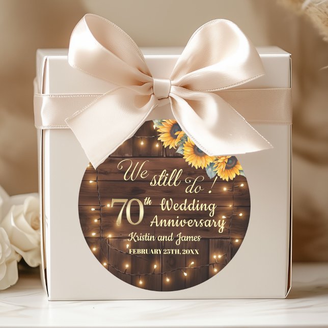 Adesivo Redondo We Still Do 70th Wedding Anniversary String Lights (Criador carregado)