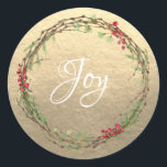 Adesivo Redondo Winter Greenery Berries Wreath Christmas Joy Doura<br><div class="desc">Vedante de envelope festivo elegante e moderno ou adesivo de presente para o Natal com o texto "Joy" em caligrafia branca e verde-na moda de inverno e amora em fundo de ouro de champanhe. Desenvolvido exclusivamente para você pelo Happy Dolphin Studio. Se precisar de ajuda ou produtos correspondentes, entre em...</div>
