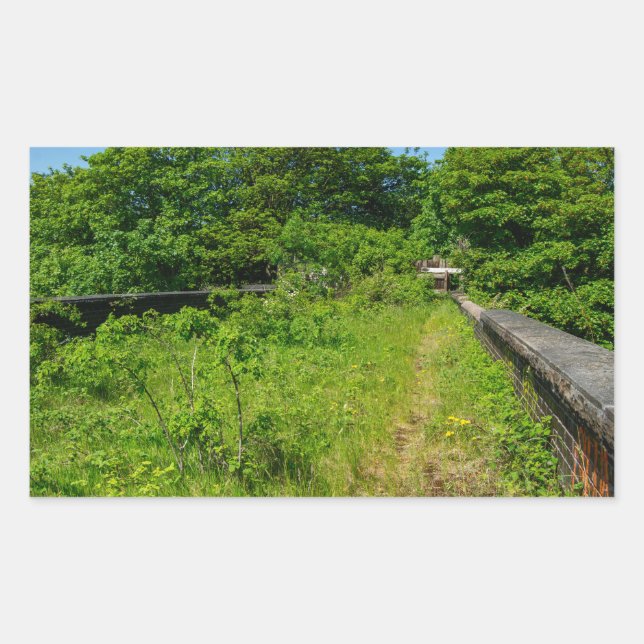 Adesivo Retangular Abandoned Whitacre Mill Viaduct, Huddersfield (Frente)